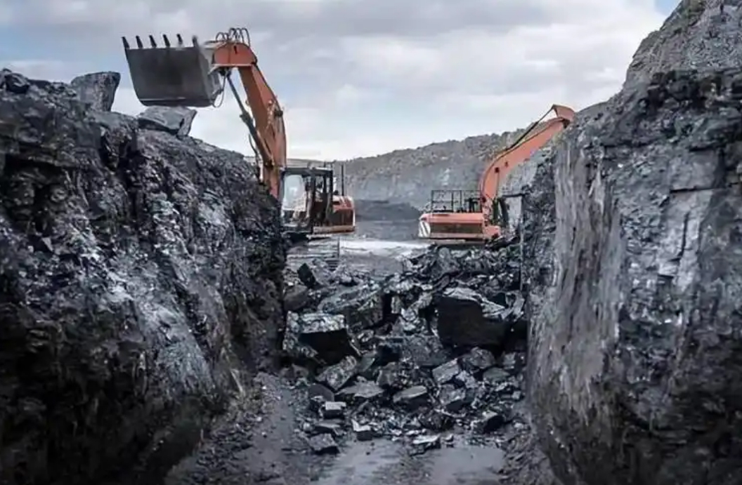 2024年1-10月全国煤炭开采和洗选业营业收入下降10.8%