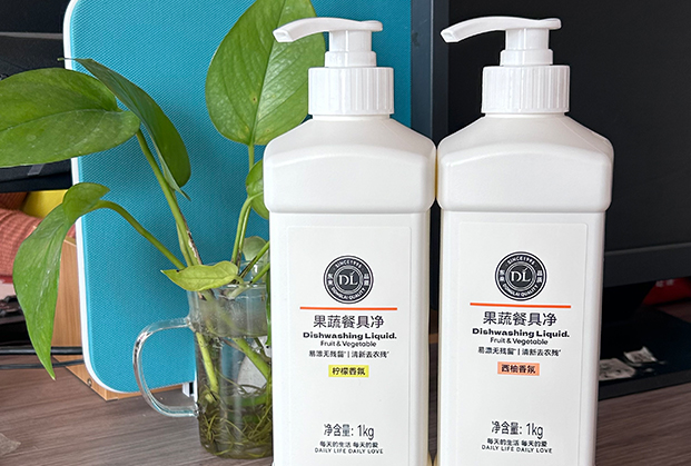 情暖三八 致敬芳华